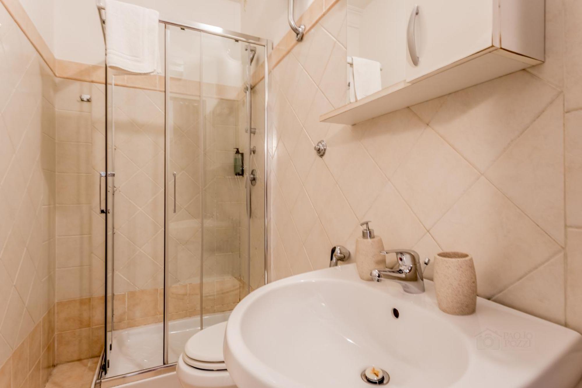 Ariana Luxury Roma